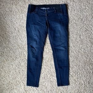 Great condition, womens Isabel maternity skinny jeans size 6